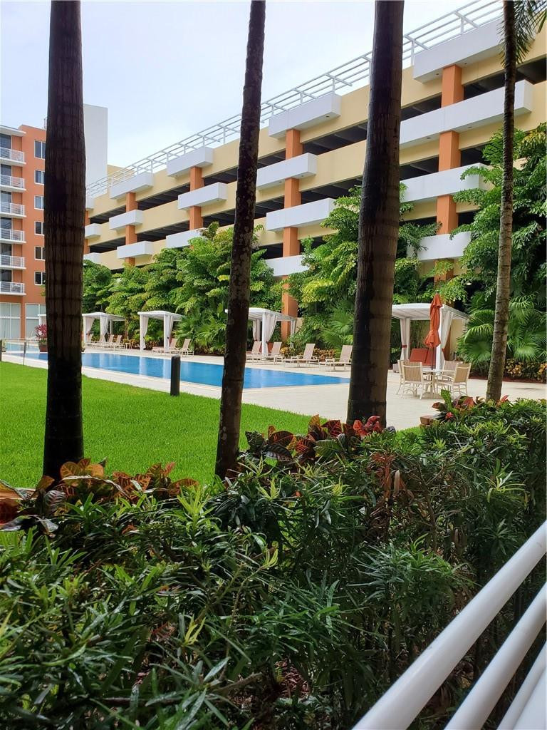 image The Venture at Aventura42