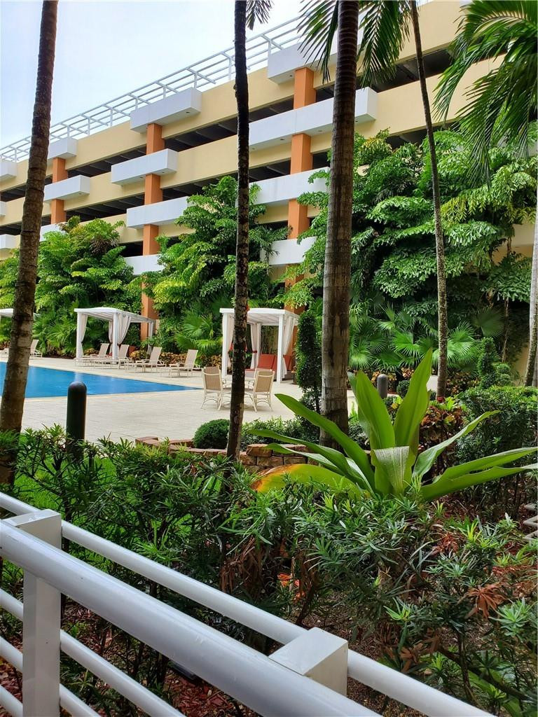 image The Venture at Aventura44