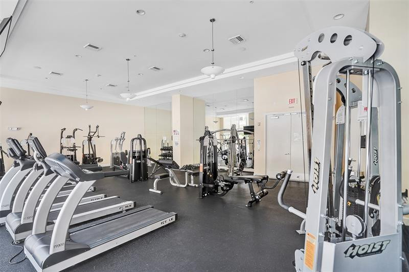 image The Venture at Aventura47
