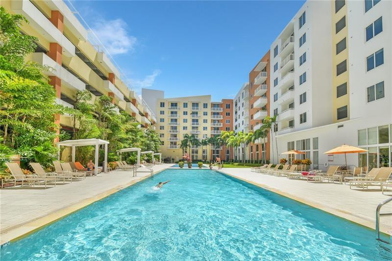 image The Venture at Aventura49