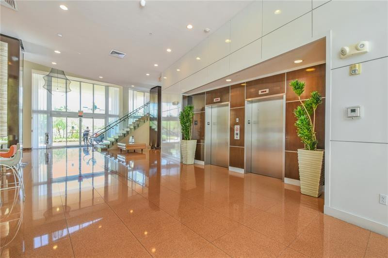 image The Venture at Aventura54