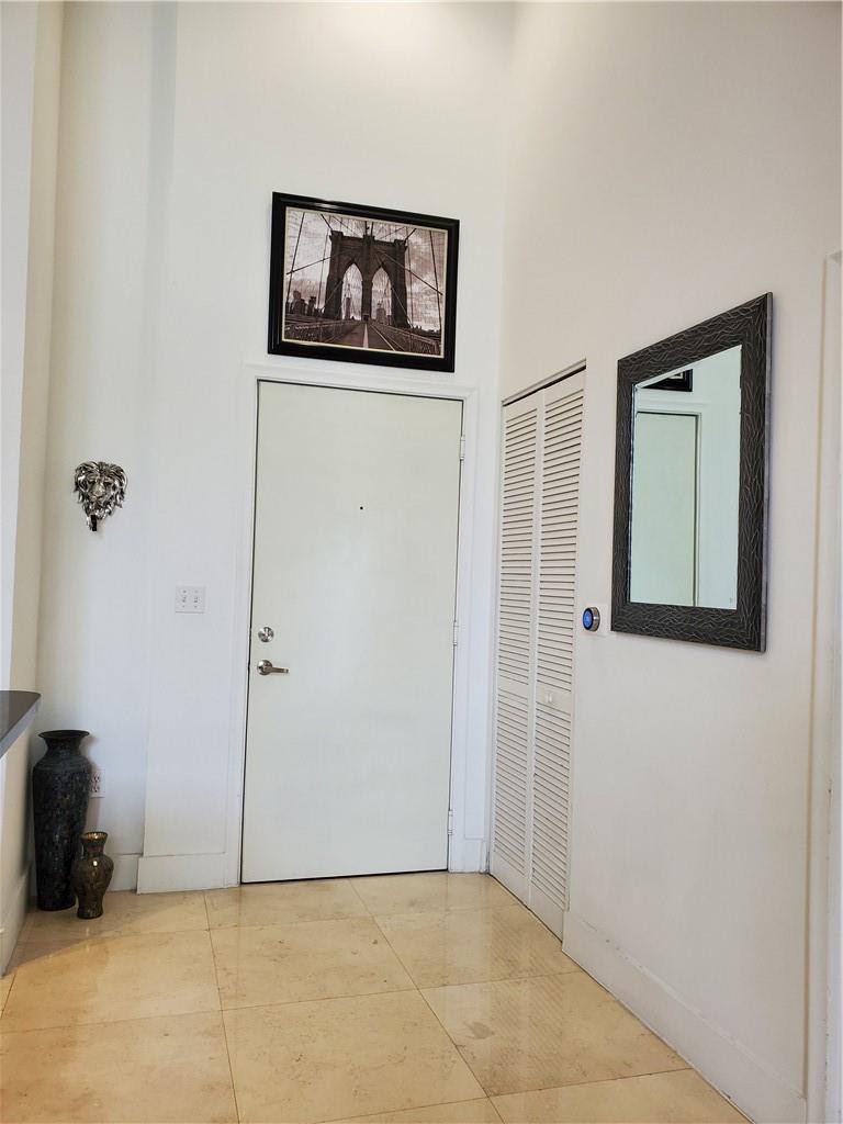 image The Venture at Aventura5