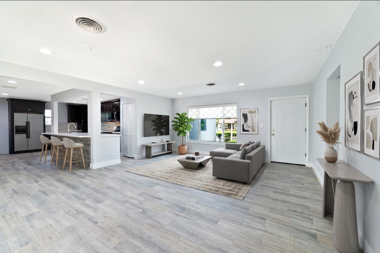 2160 NE 55th Ct Fort Lauderdale, FL 33308