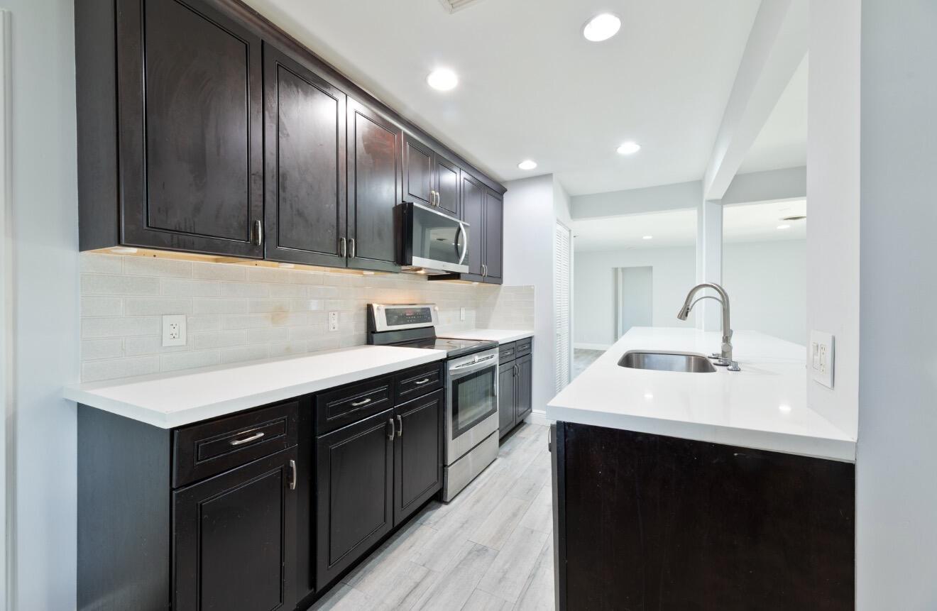 2160 NE 55th Ct Fort Lauderdale, FL 33308