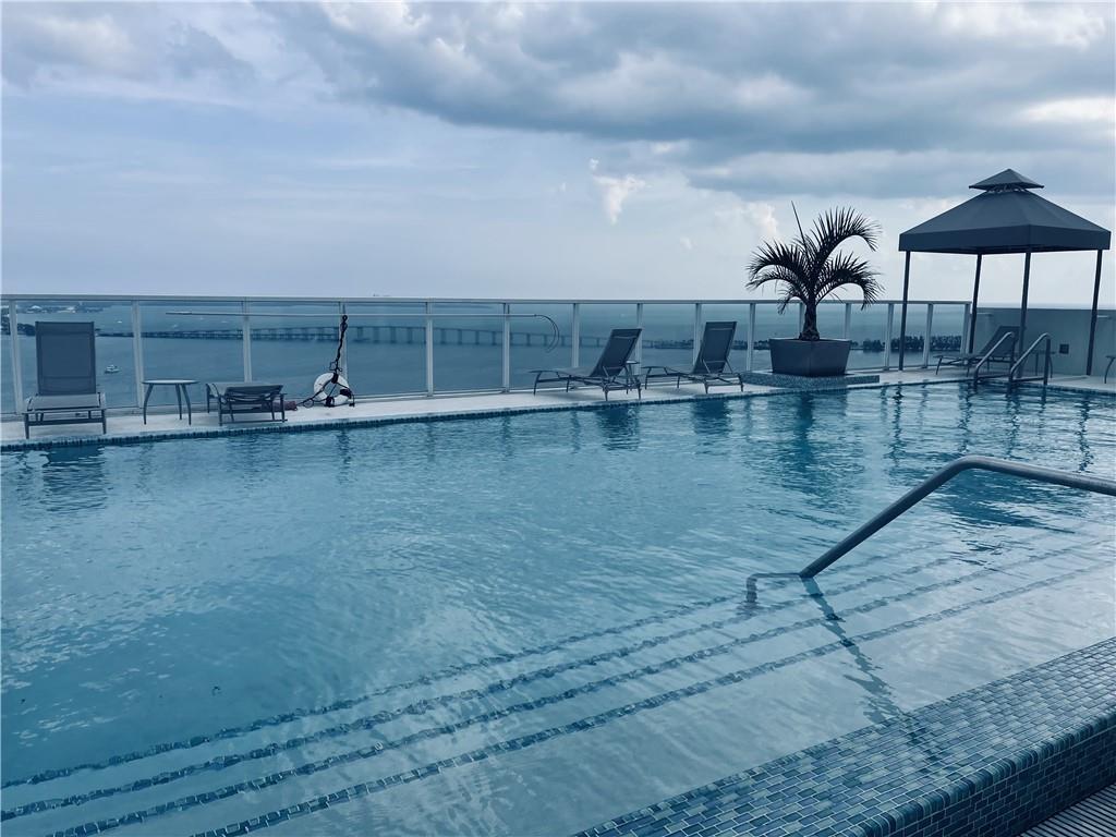 218 SE 14th St #1202 Miami, FL 33131