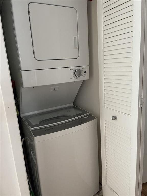 218 SE 14th St #1202 Miami, FL 33131