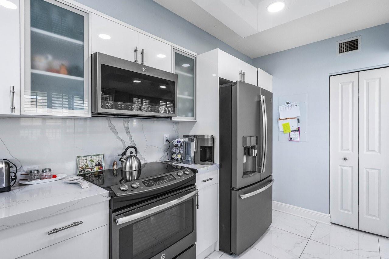 610 W Las Olas Blvd #517 Fort Lauderdale, FL 33312