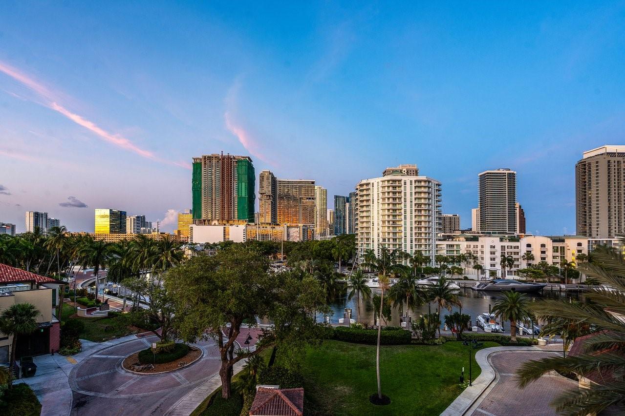 610 W Las Olas Blvd #517 Fort Lauderdale, FL 33312