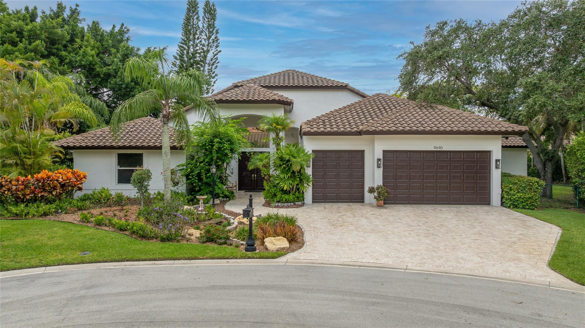 9690 NW 59th Ct