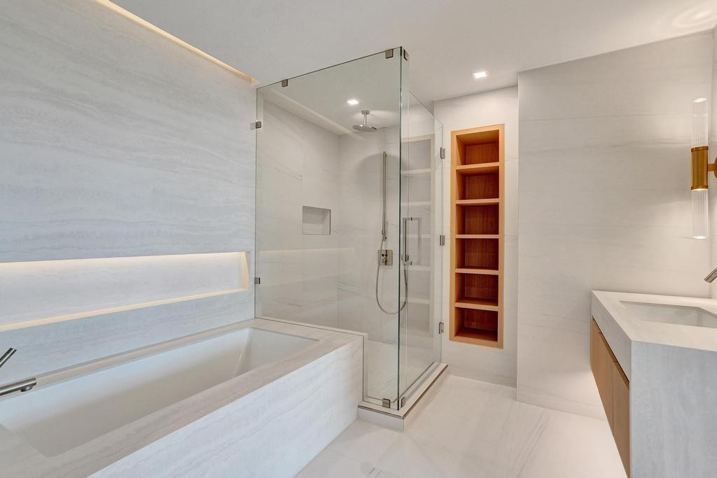 900 N Ocean #302 Pompano Beach, FL 33062