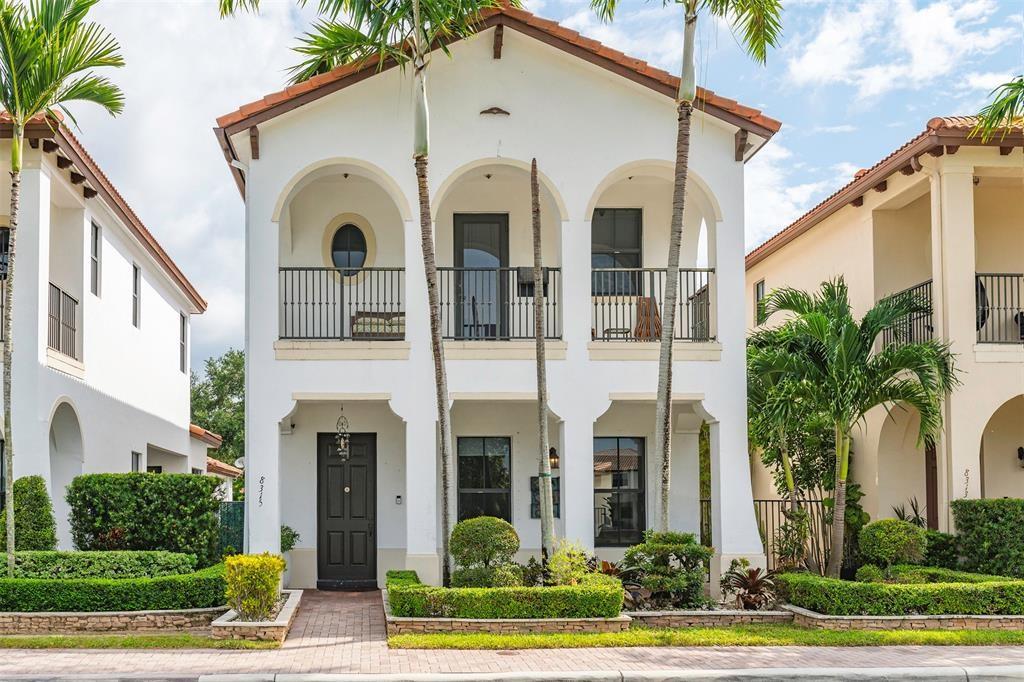 8315 NW 38th St