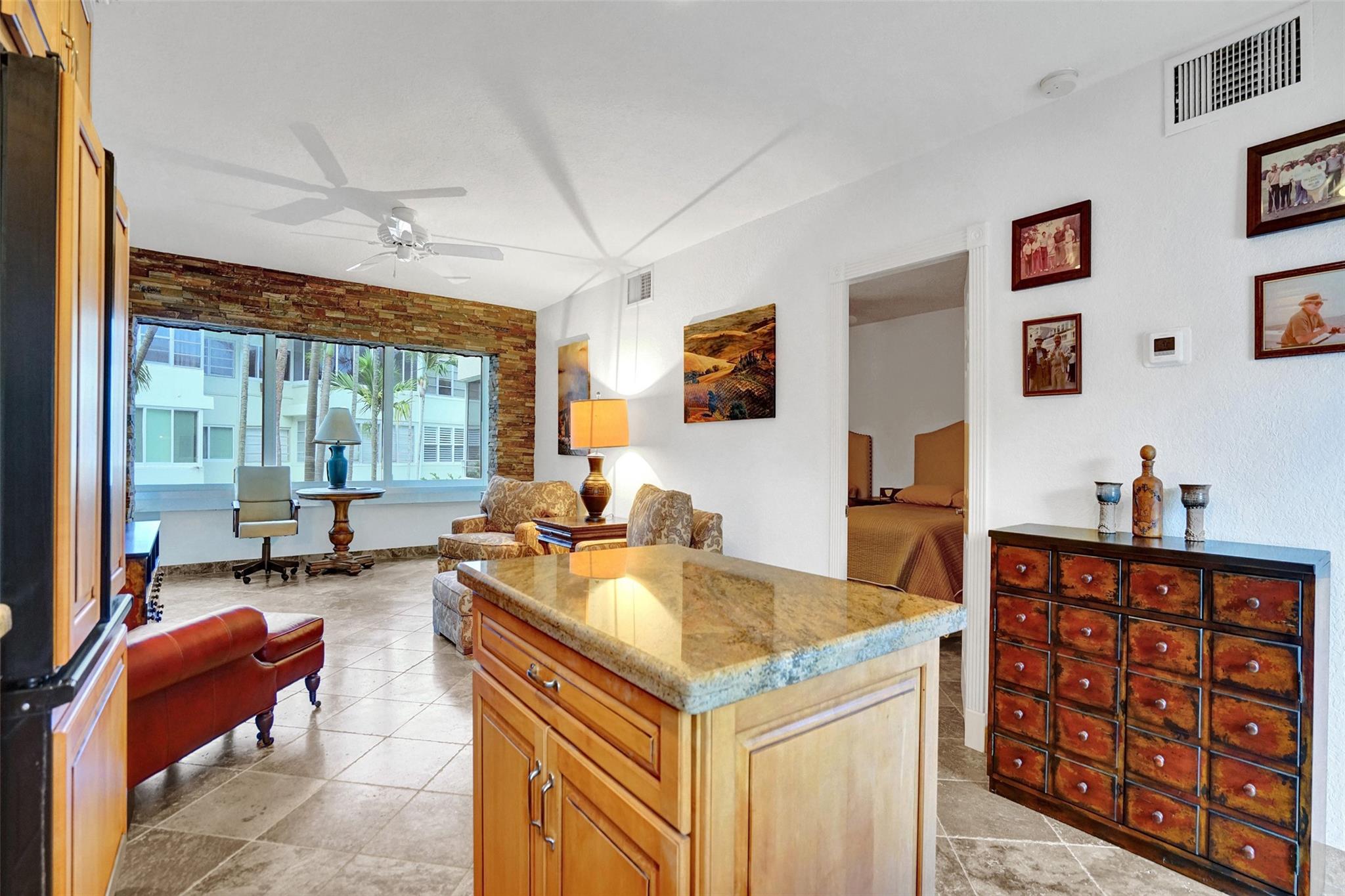 1000 SE 4th St #220 Fort Lauderdale, FL 33301