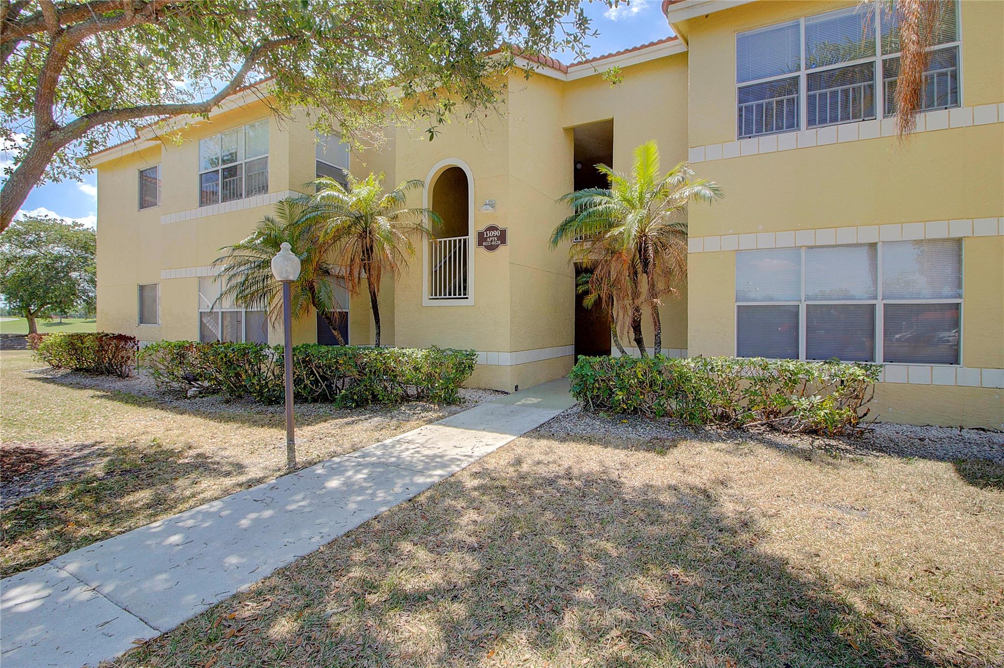 643 Vista Isles Dr