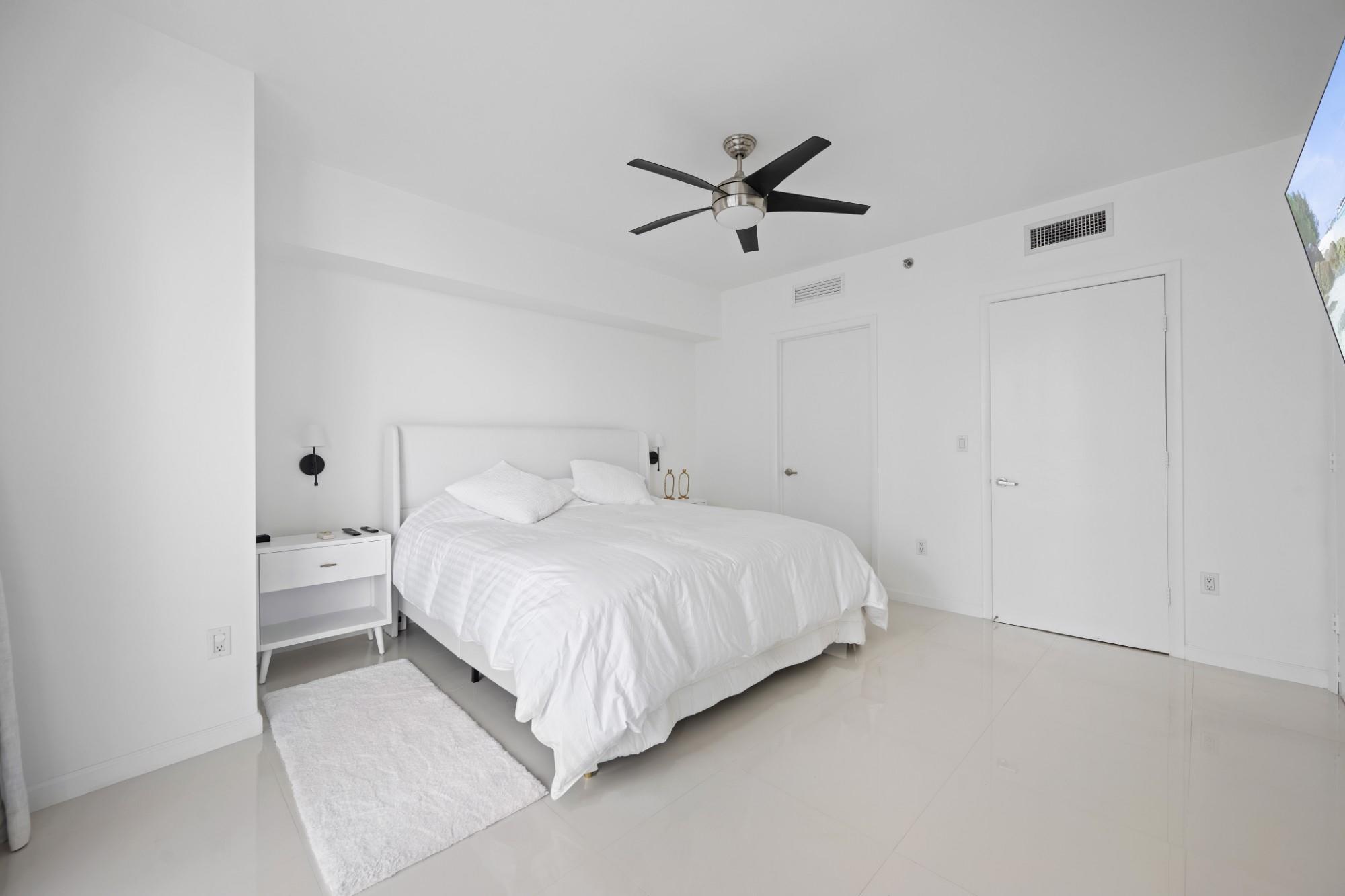 image Icon Brickell16