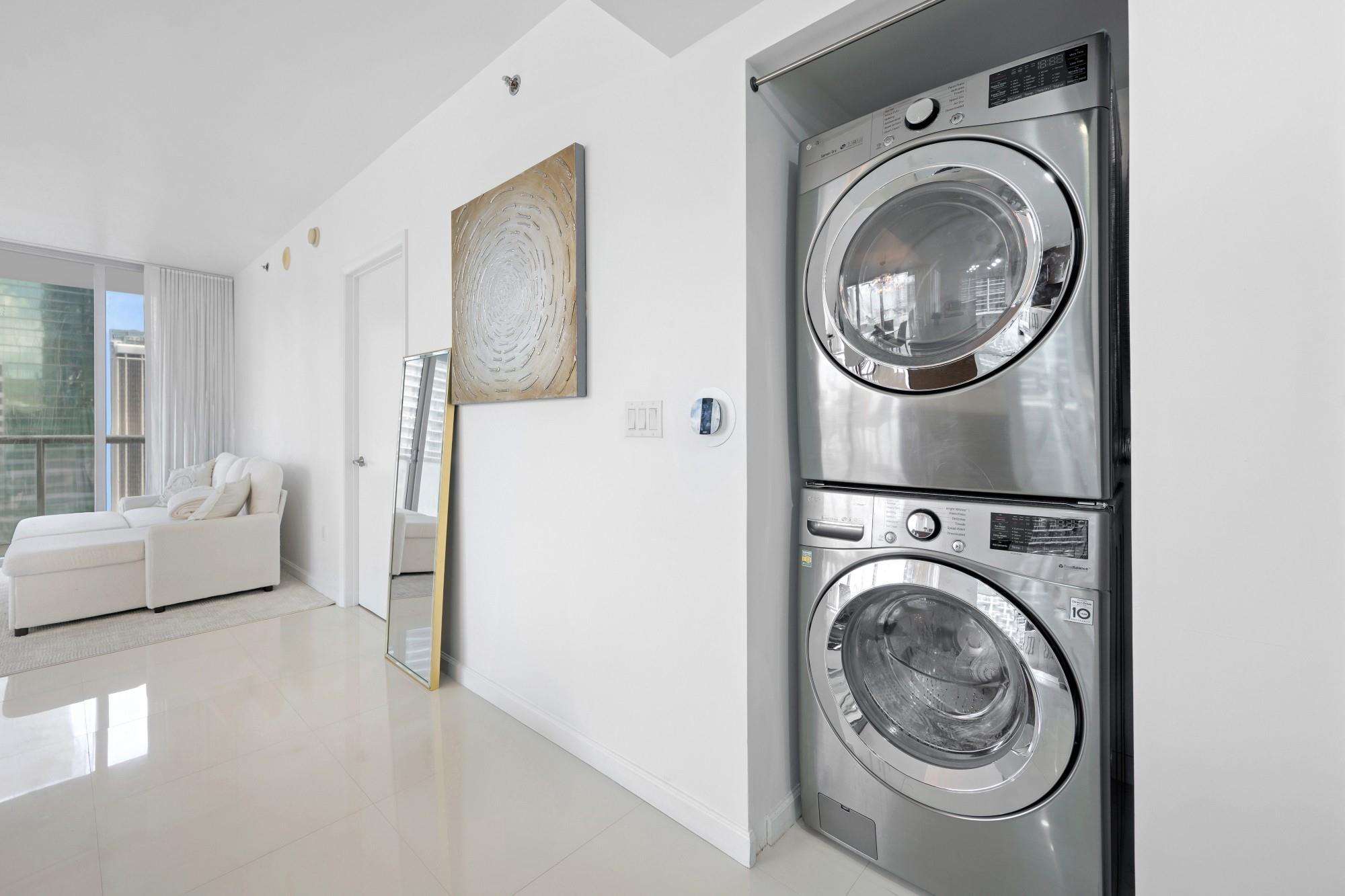 image Icon Brickell8