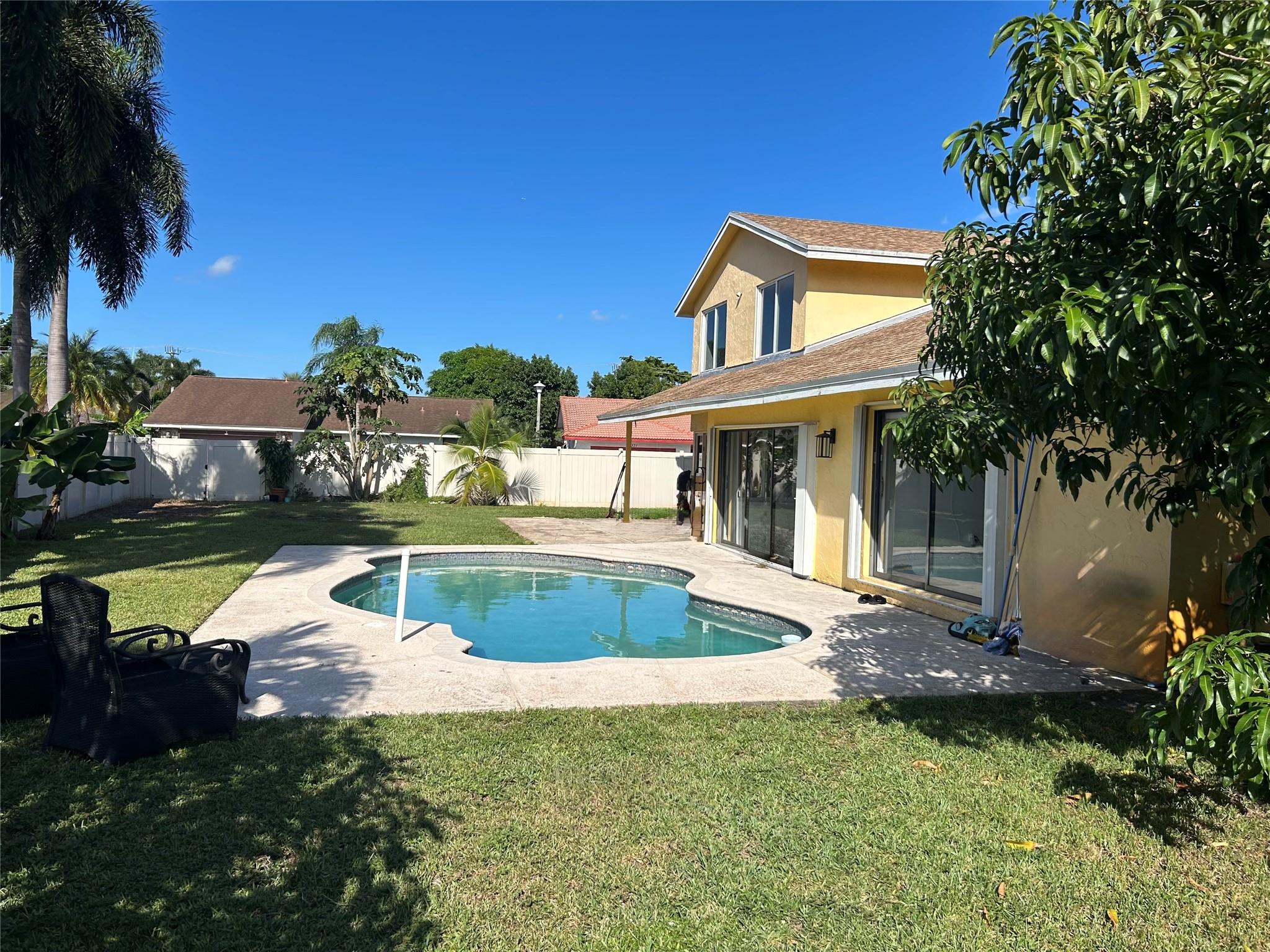 4231 NW 73rd Ave