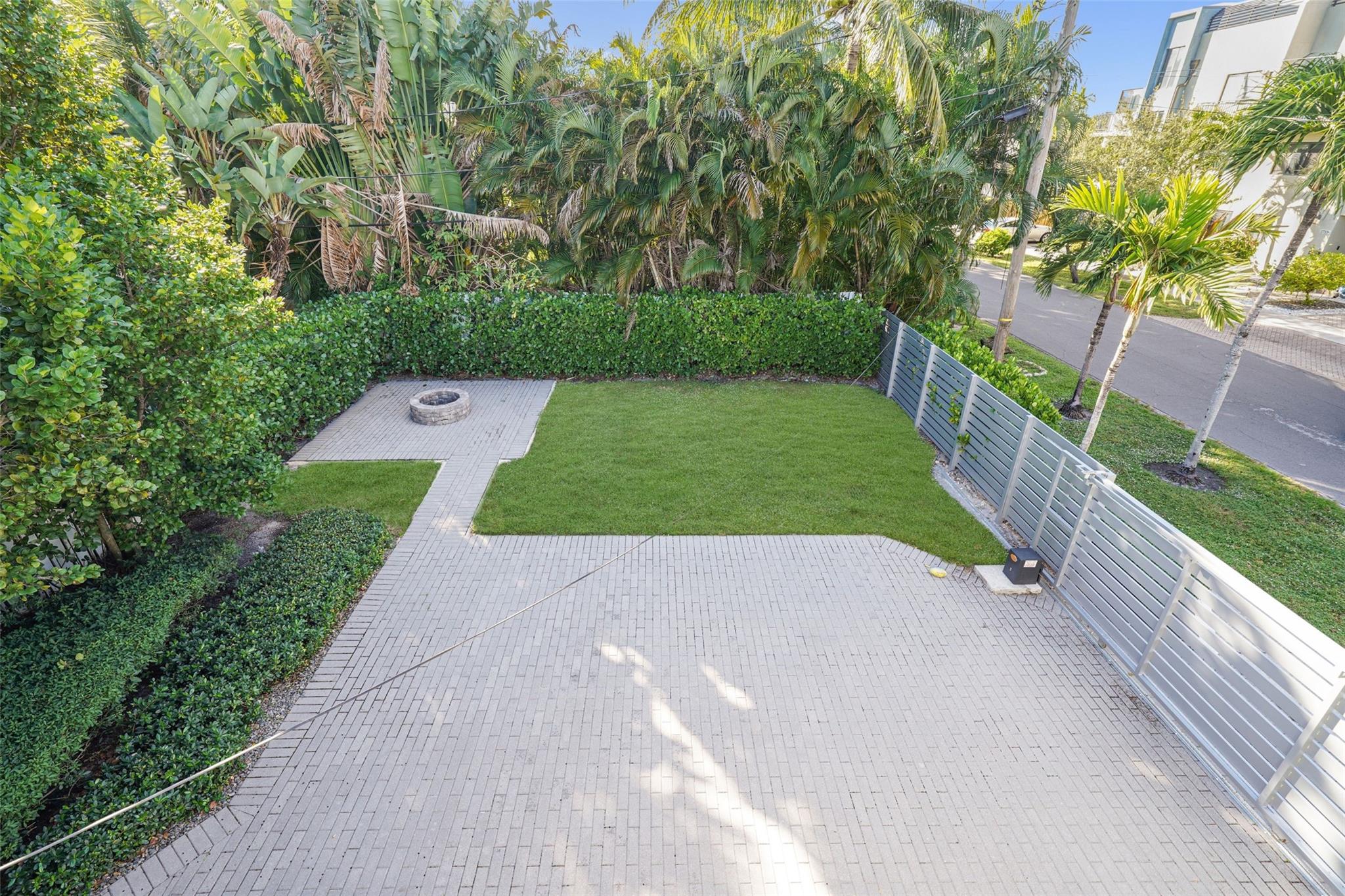 743 NE 17th Way Fort Lauderdale, FL 33304