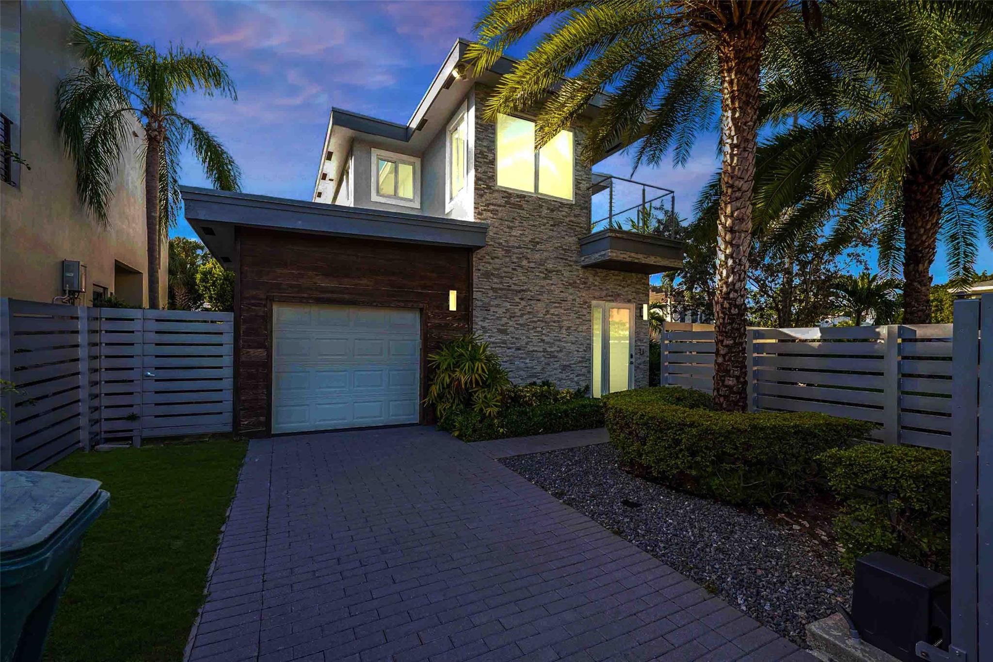 743 NE 17th Way Fort Lauderdale, FL 33304