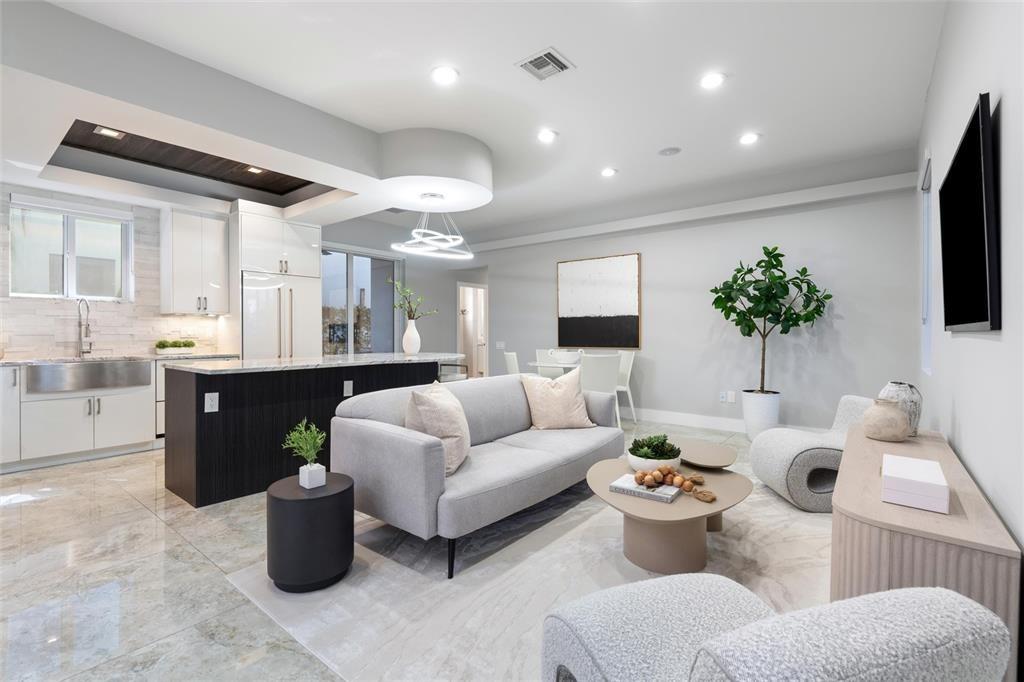 743 NE 17th Way Fort Lauderdale, FL 33304