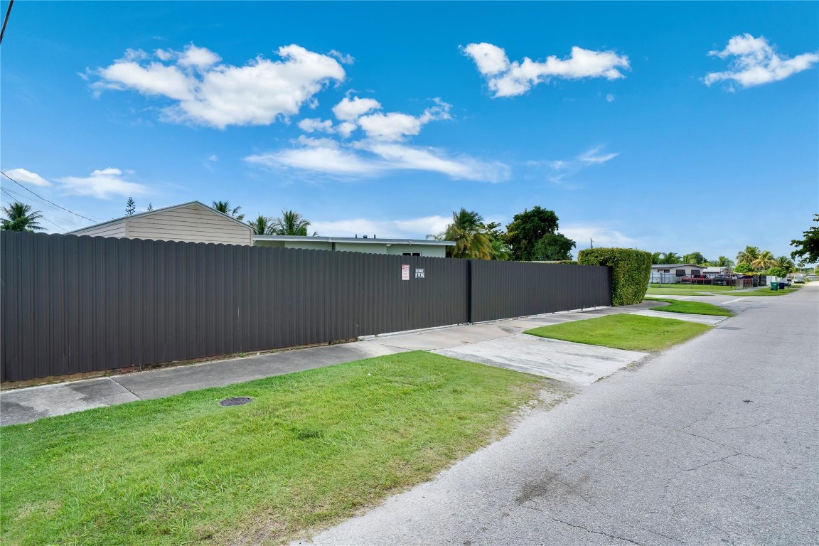 28945 SW 144th Ct Homestead, FL 33033