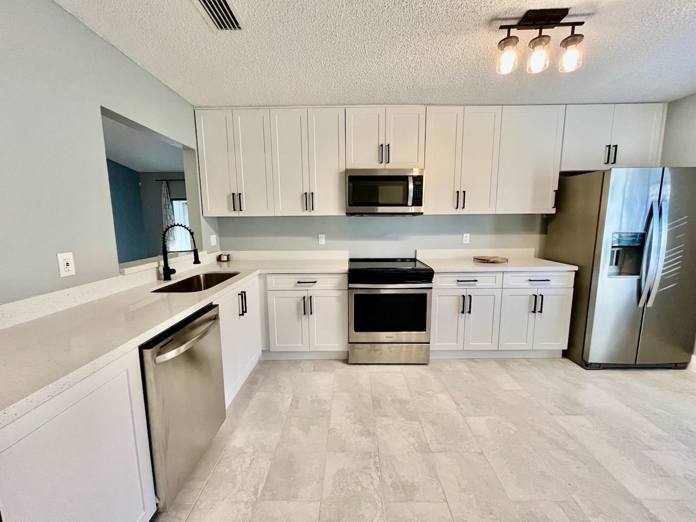 3313 Inverrary Blvd #3313