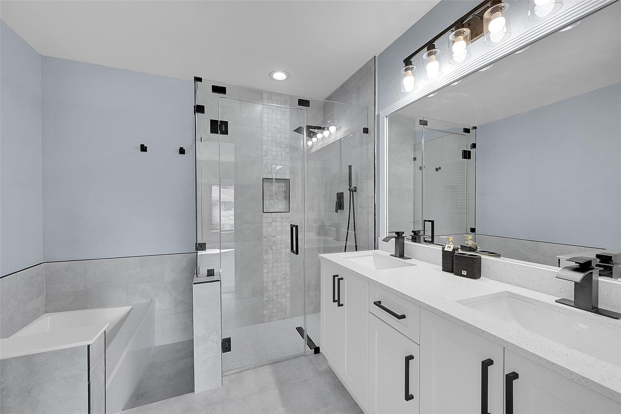 3313 Inverrary Blvd #3313 Lauderhill, FL 33319