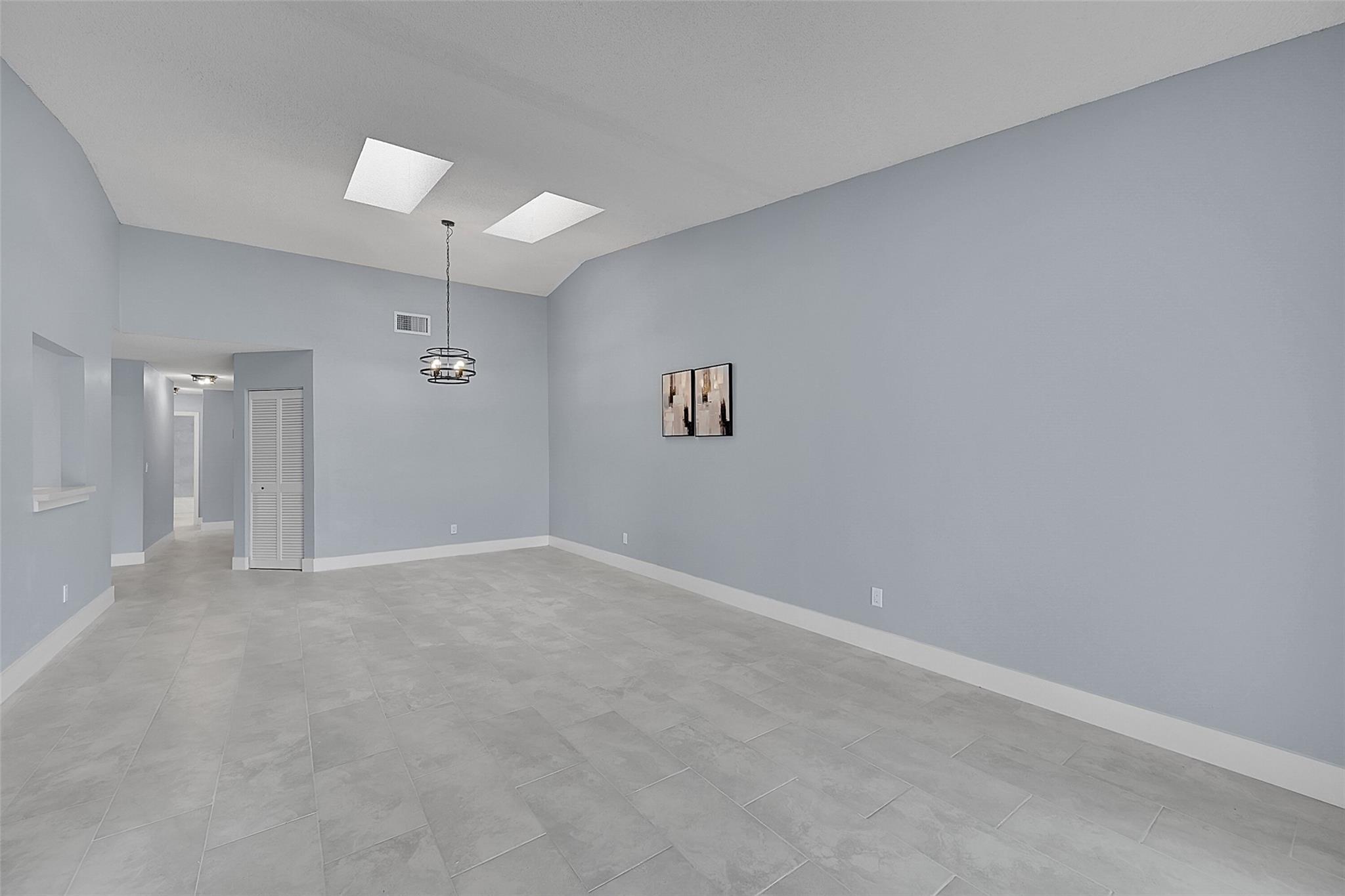 3313 Inverrary Blvd #3313 Lauderhill, FL 33319