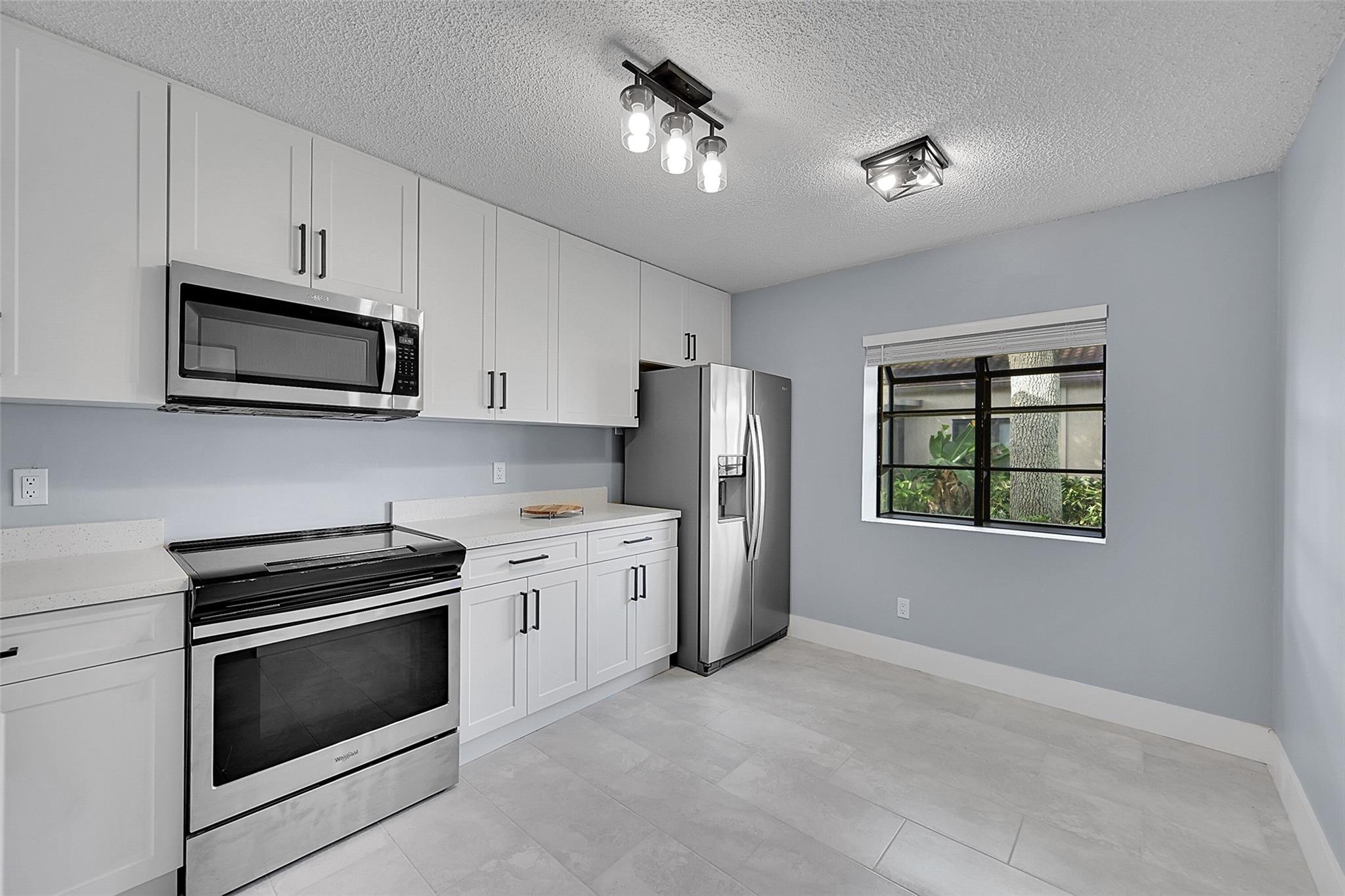 3313 Inverrary Blvd #3313 Lauderhill, FL 33319