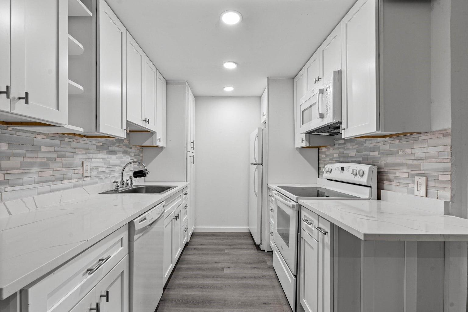 1038 Cambridge B #1038