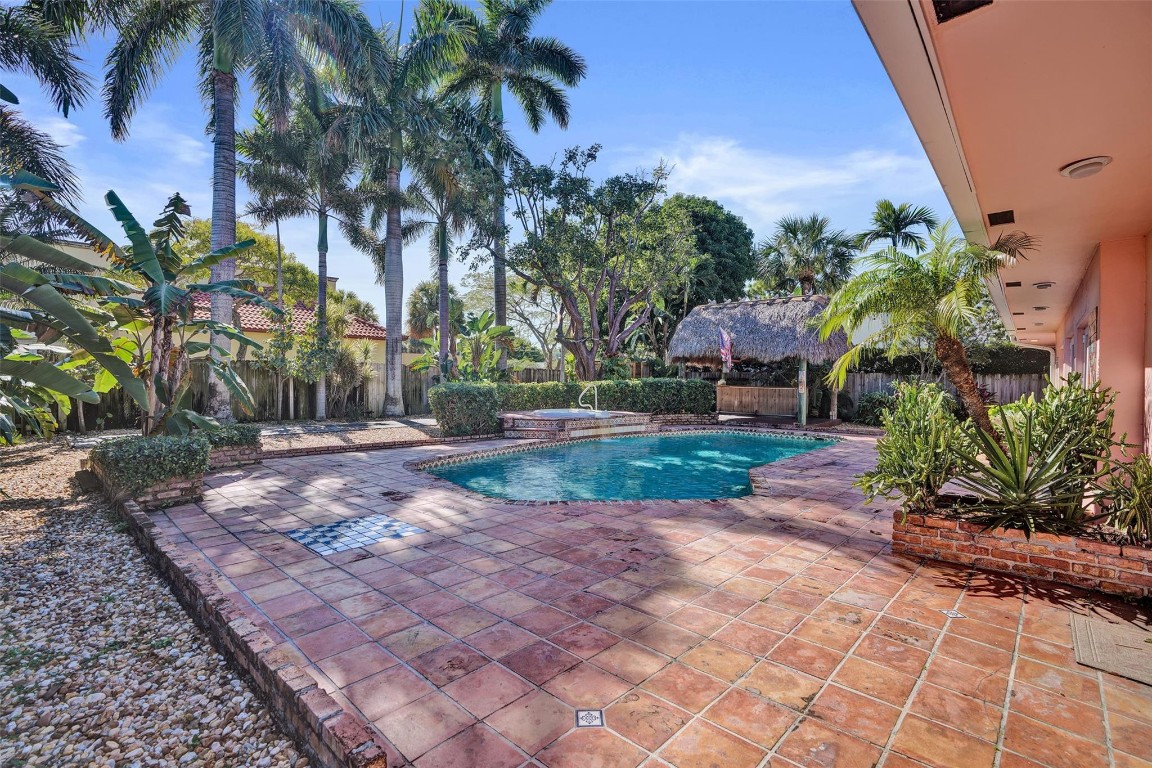 2506 Barbara Fort Lauderdale, FL 33316