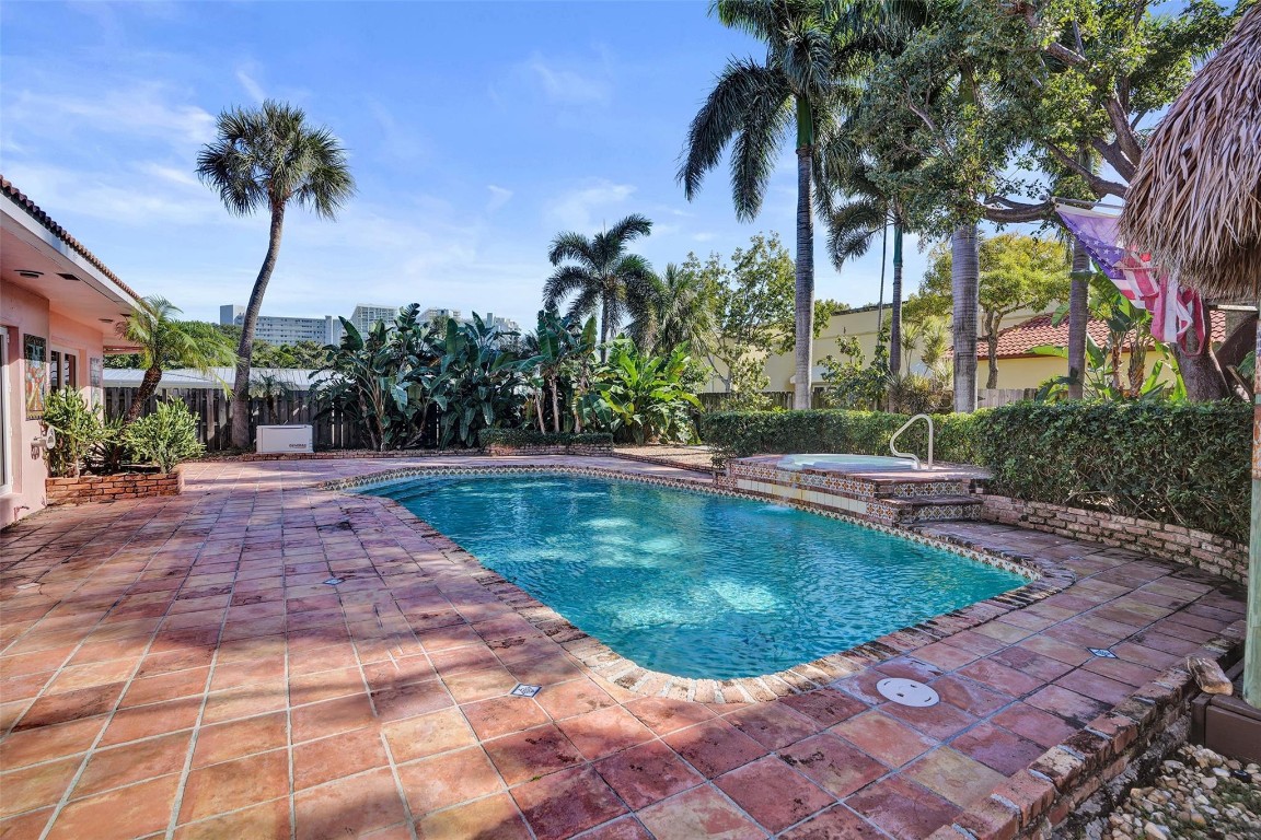 2506 Barbara Fort Lauderdale, FL 33316