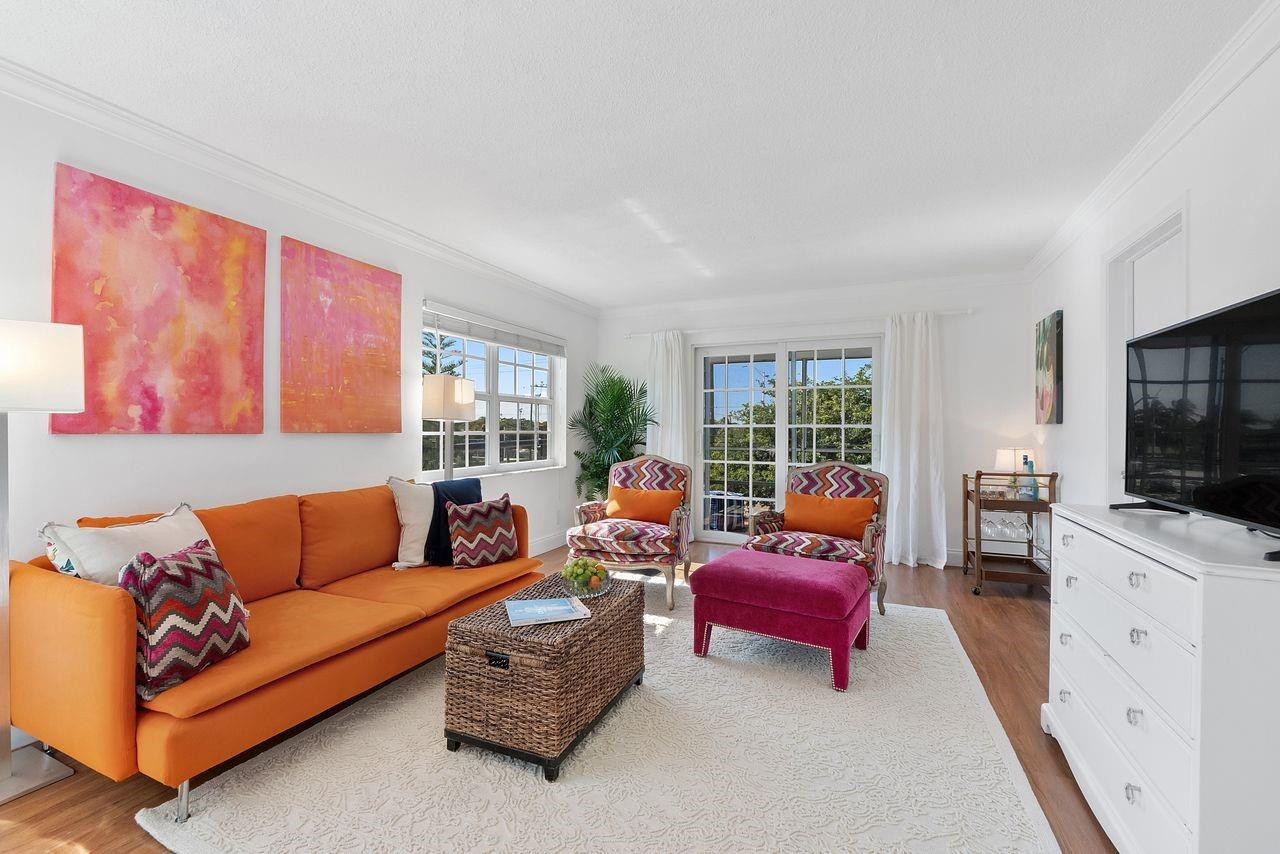 2301 NE 14th St #306W