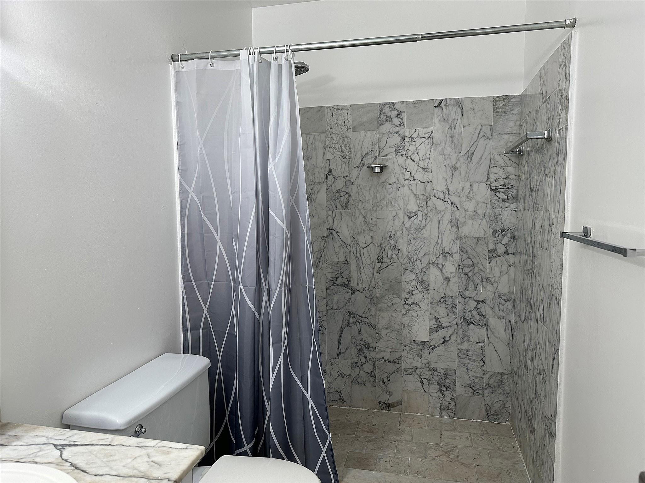 6229 Bay Clb #4 Fort Lauderdale, FL 33308