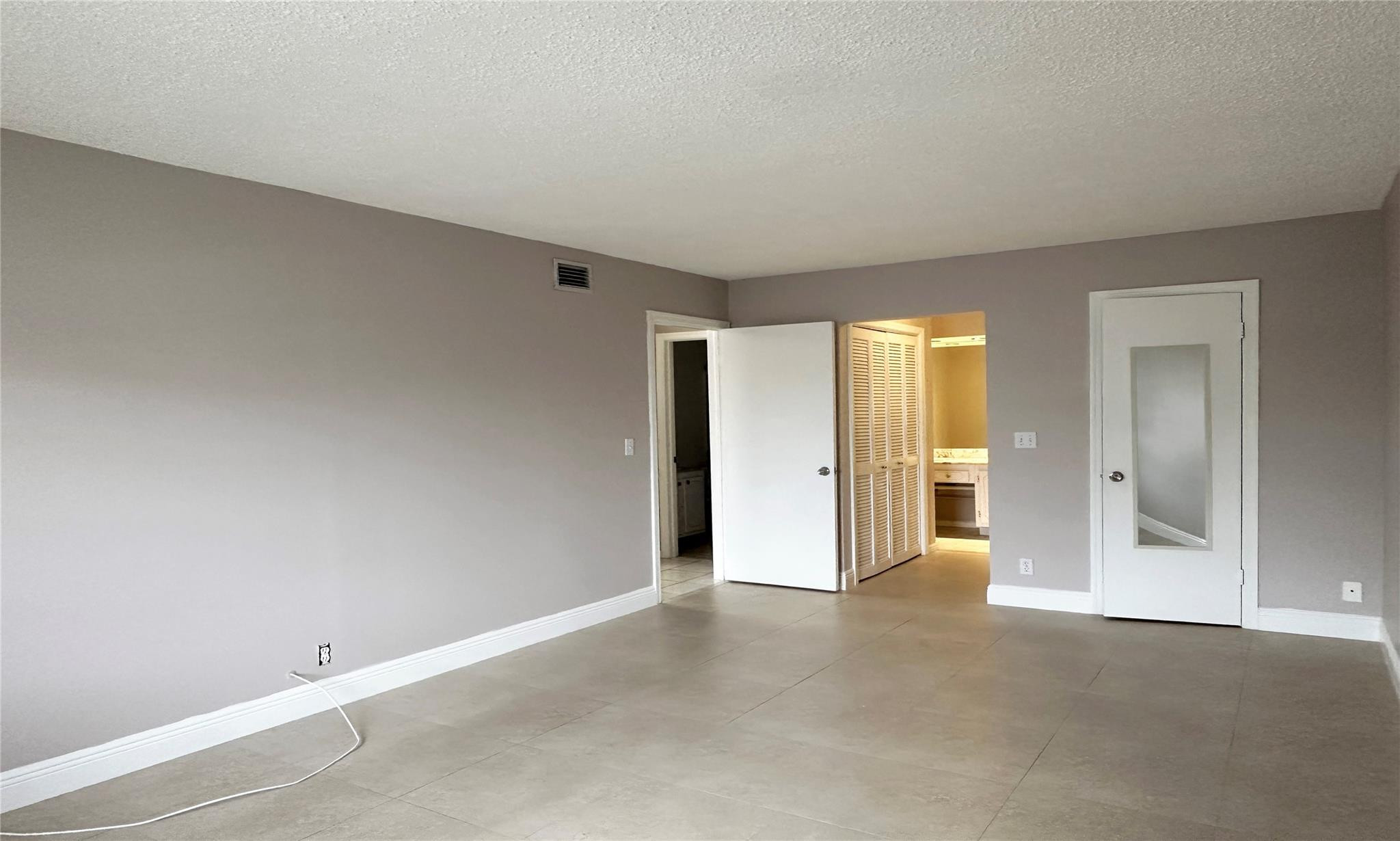 6229 Bay Clb #4 Fort Lauderdale, FL 33308