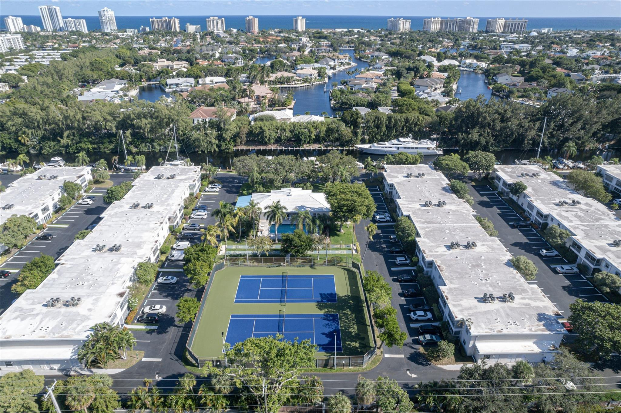 6229 Bay Clb #4 Fort Lauderdale, FL 33308