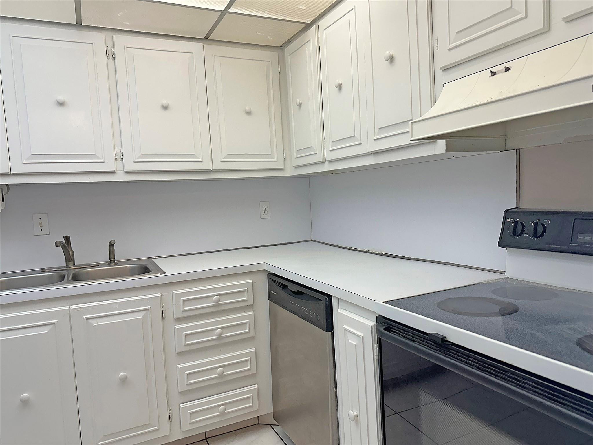 6229 Bay Clb #4 Fort Lauderdale, FL 33308