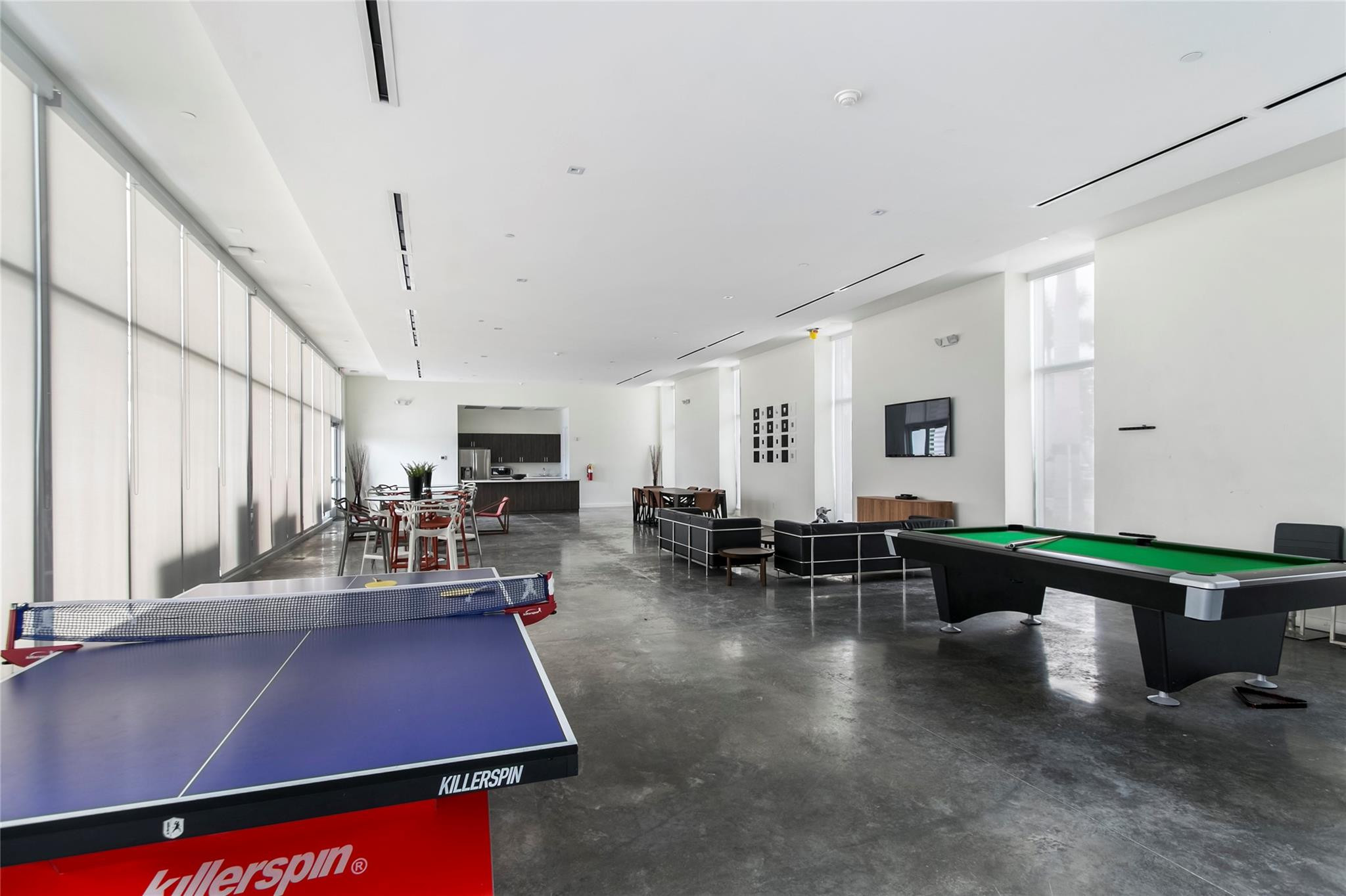 14951 Royal Oaks #1506 North Miami, FL 33181