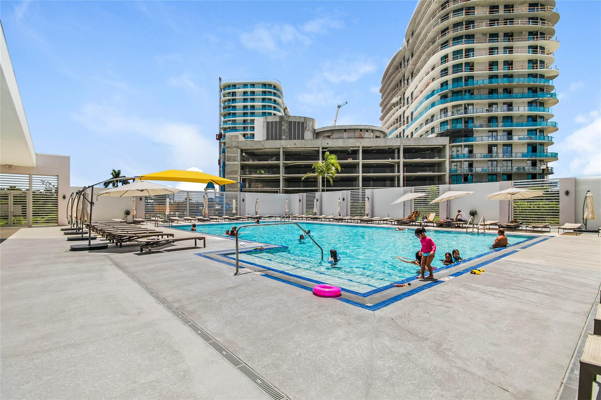 14951 Royal Oaks #1506 North Miami, FL 33181