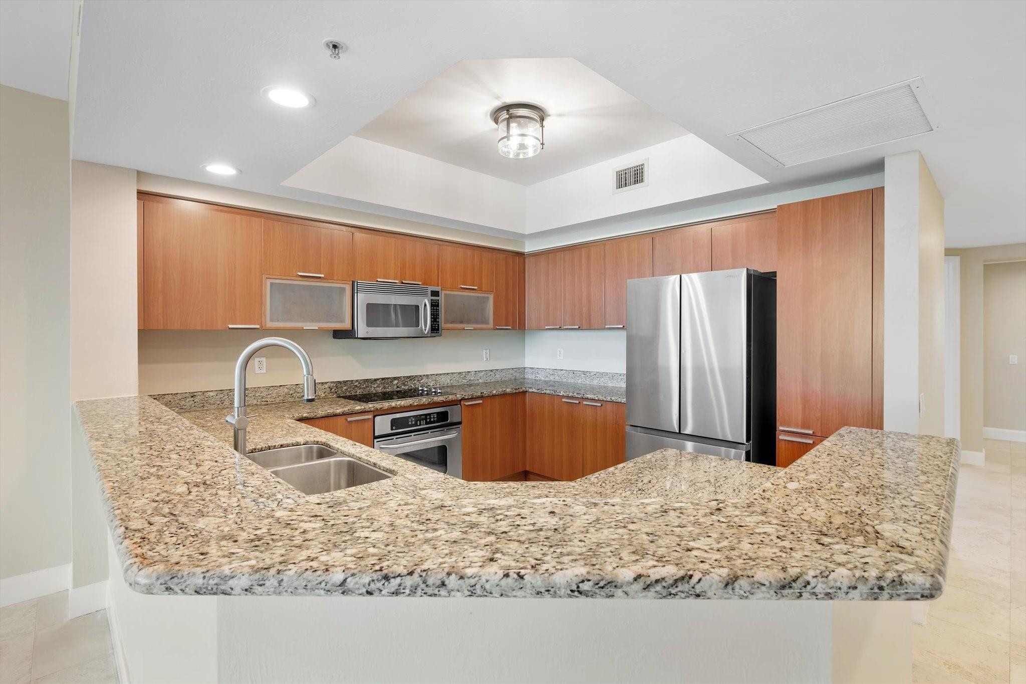 14951 Royal Oaks #1506 North Miami, FL 33181