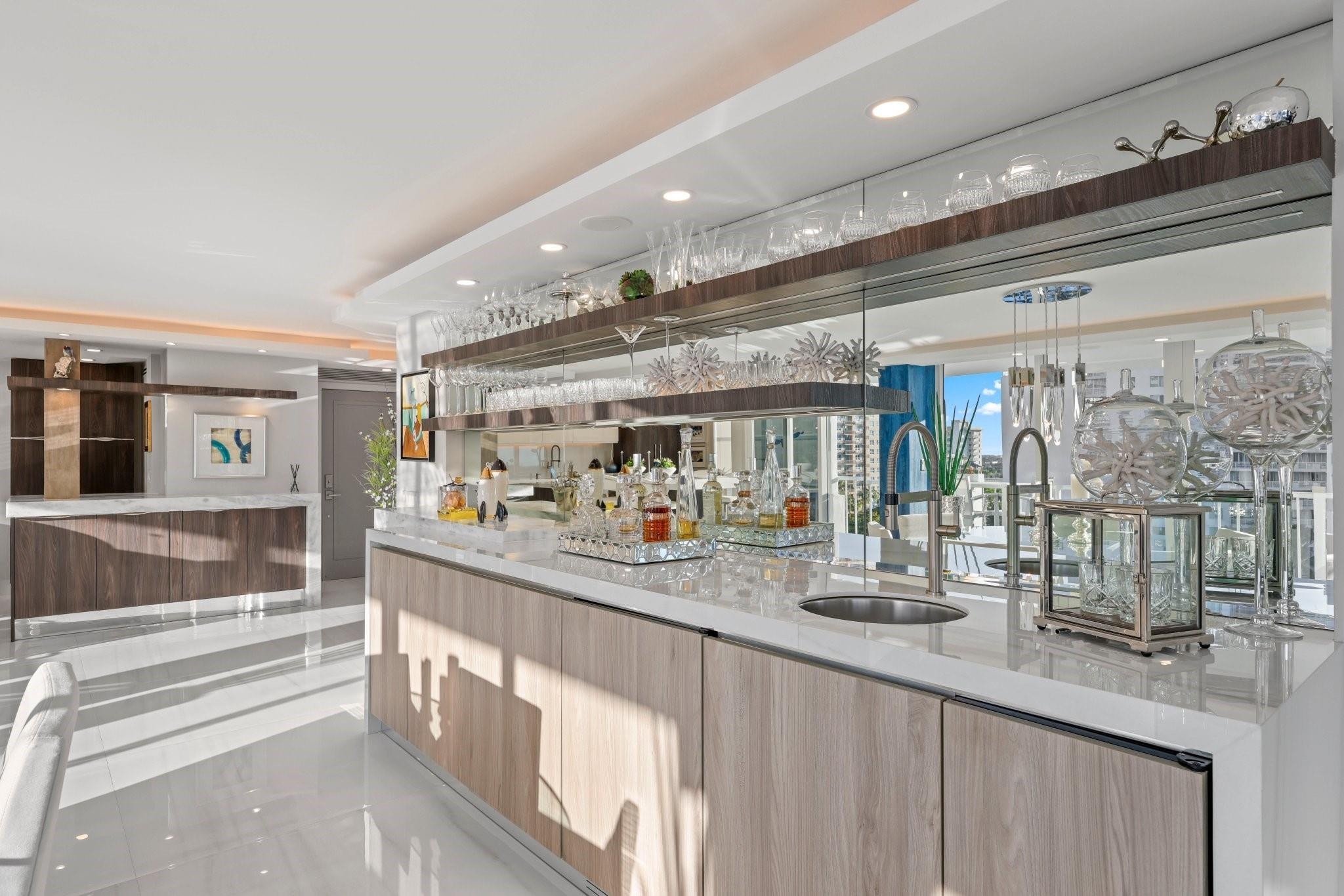 2800 E Sunrise #10A Fort Lauderdale, FL 33304