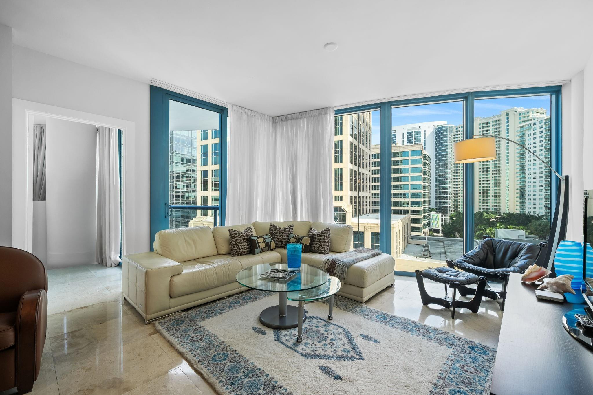 333 Las Olas #1508 Fort Lauderdale, FL 33301