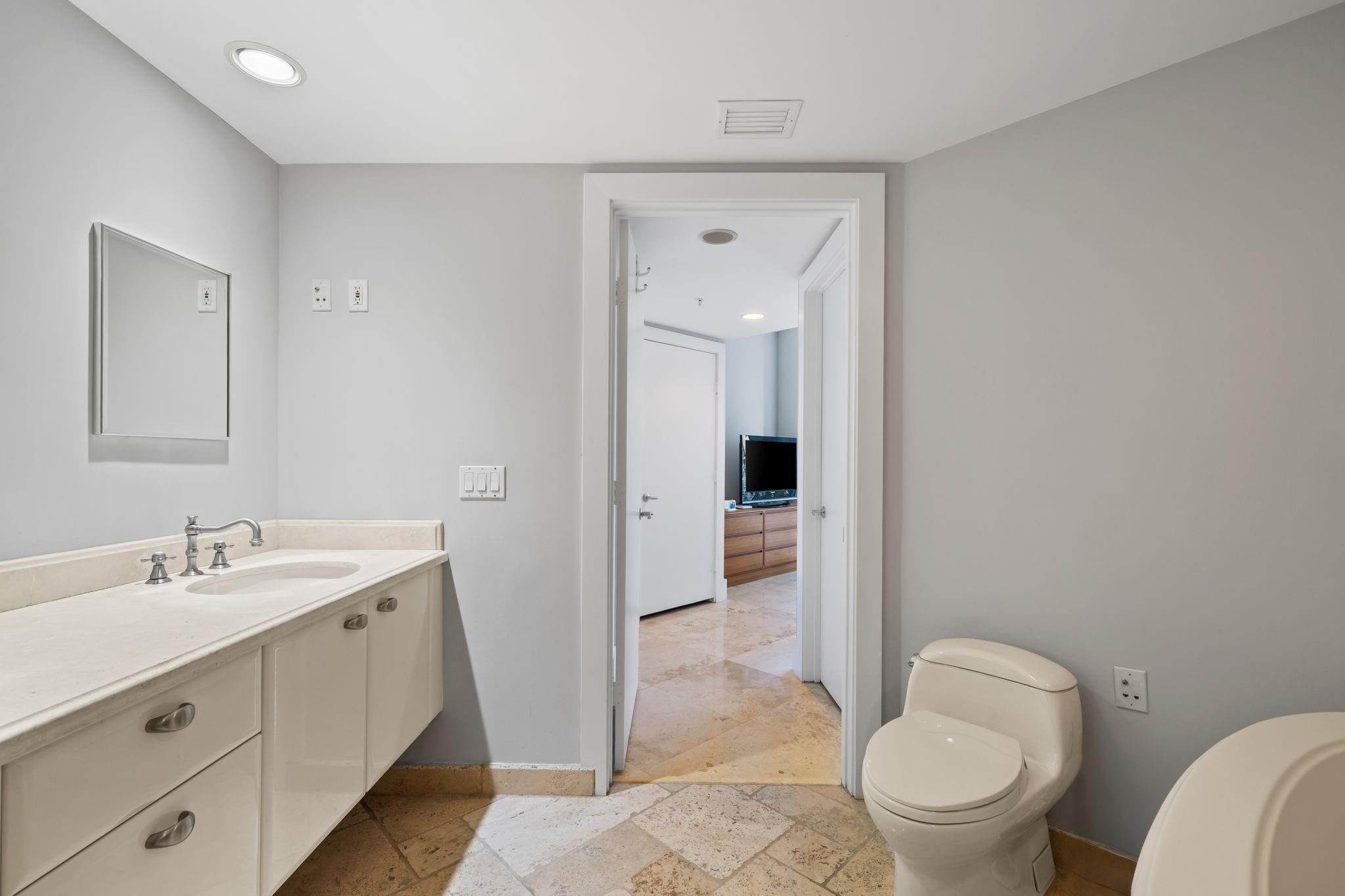 333 Las Olas #1508 Fort Lauderdale, FL 33301