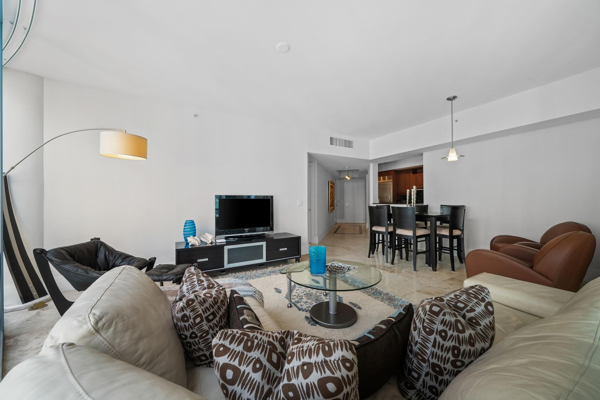 333 Las Olas #1508 Fort Lauderdale, FL 33301