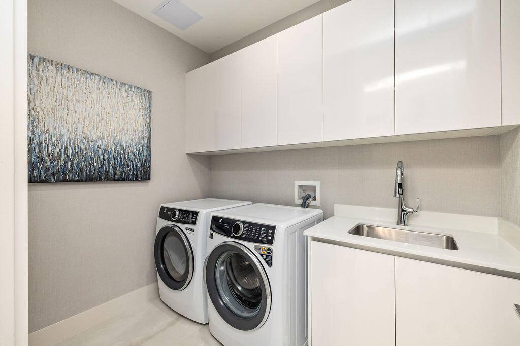 305 Briny Ave #Ph 806 Pompano Beach, FL 33062