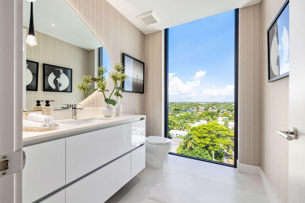 305 Briny Ave #Ph 806 Pompano Beach, FL 33062