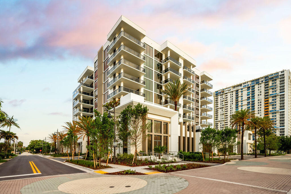305 Briny Ave #Ph 806 Pompano Beach, FL 33062