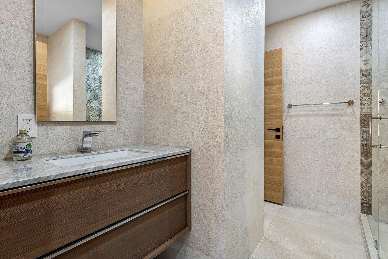 425 Coral Way Fort Lauderdale, FL 33301