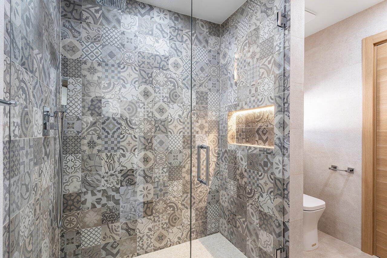 425 Coral Way Fort Lauderdale, FL 33301