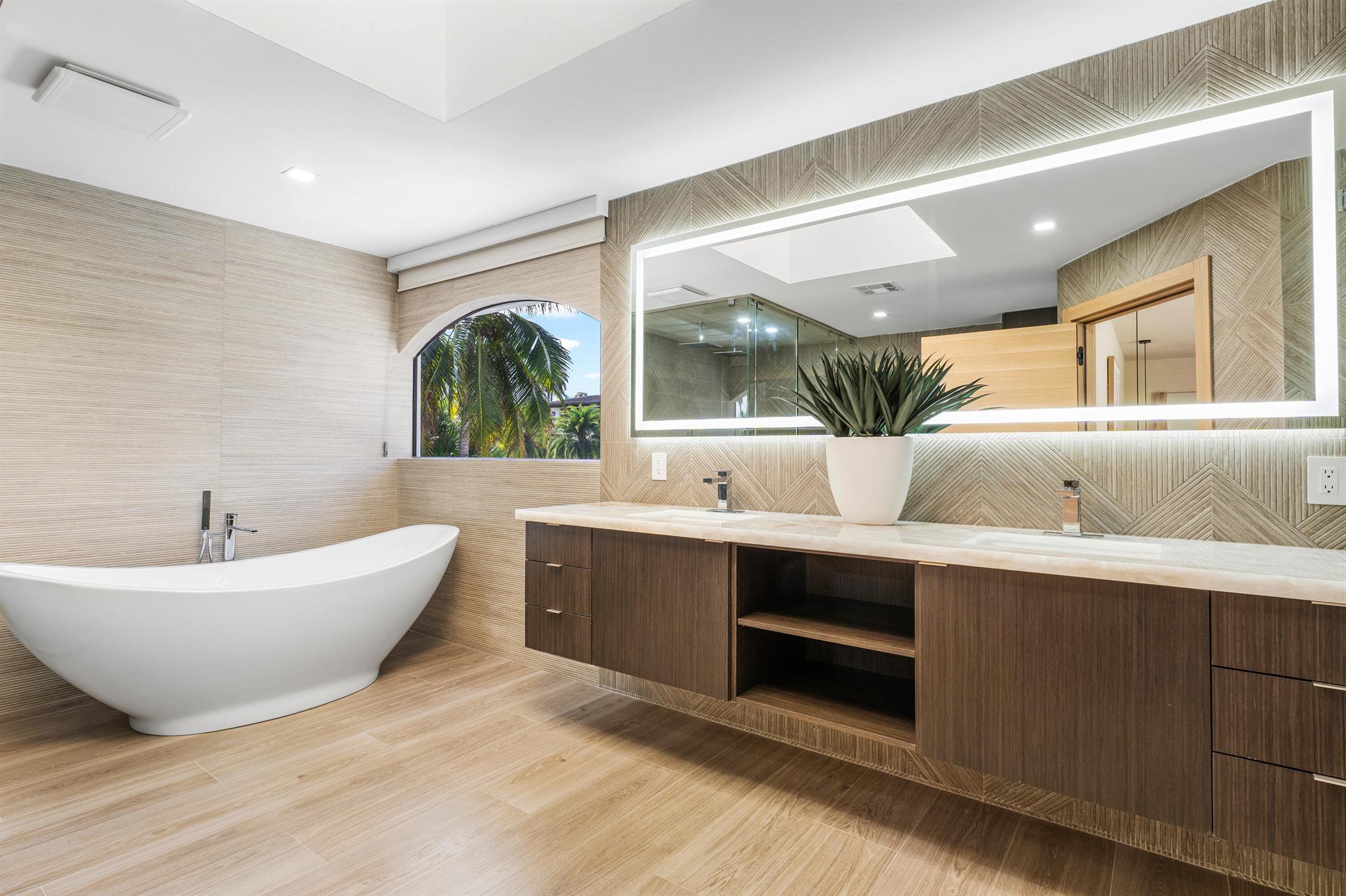 425 Coral Way Fort Lauderdale, FL 33301