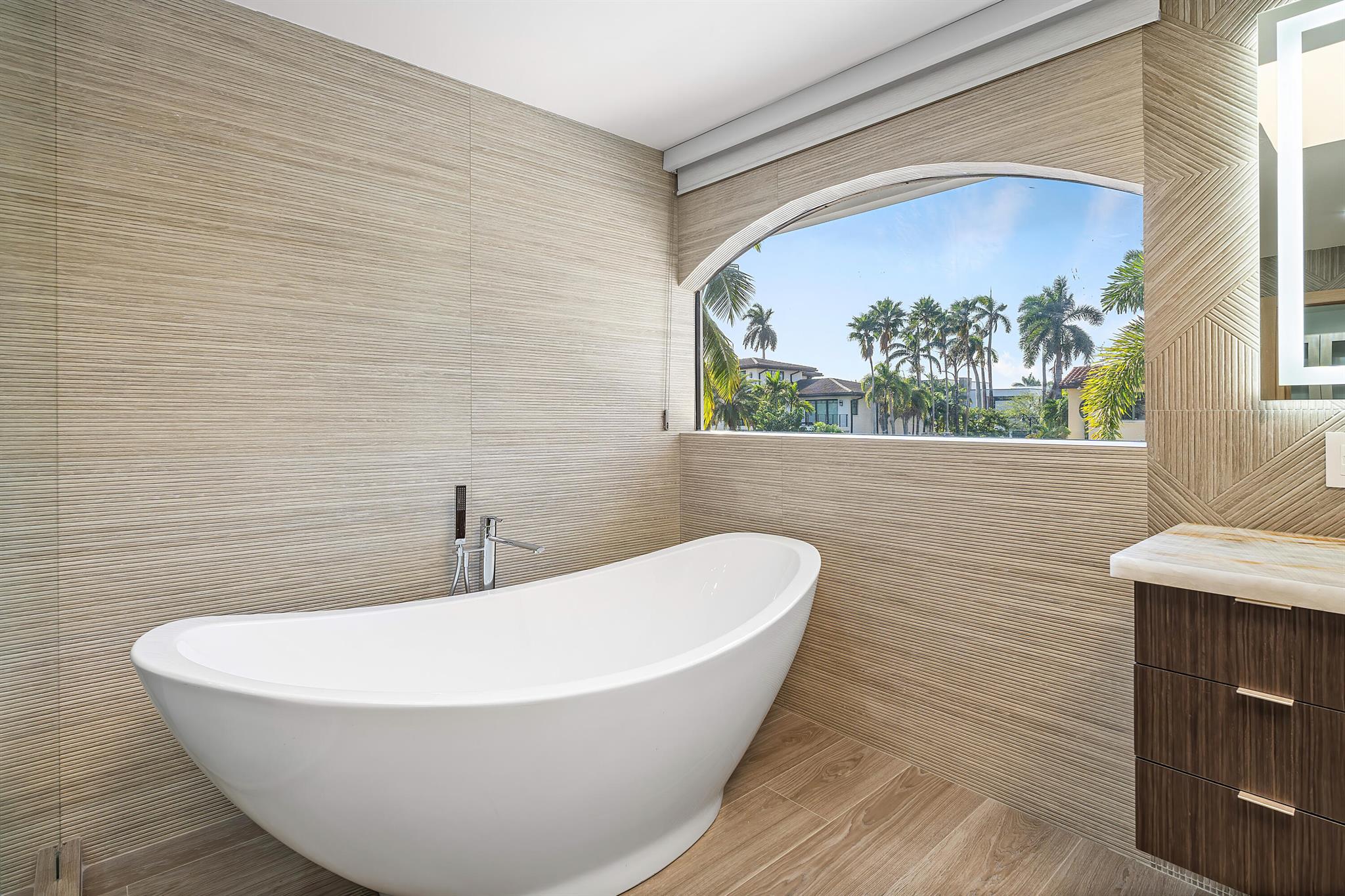 425 Coral Way Fort Lauderdale, FL 33301